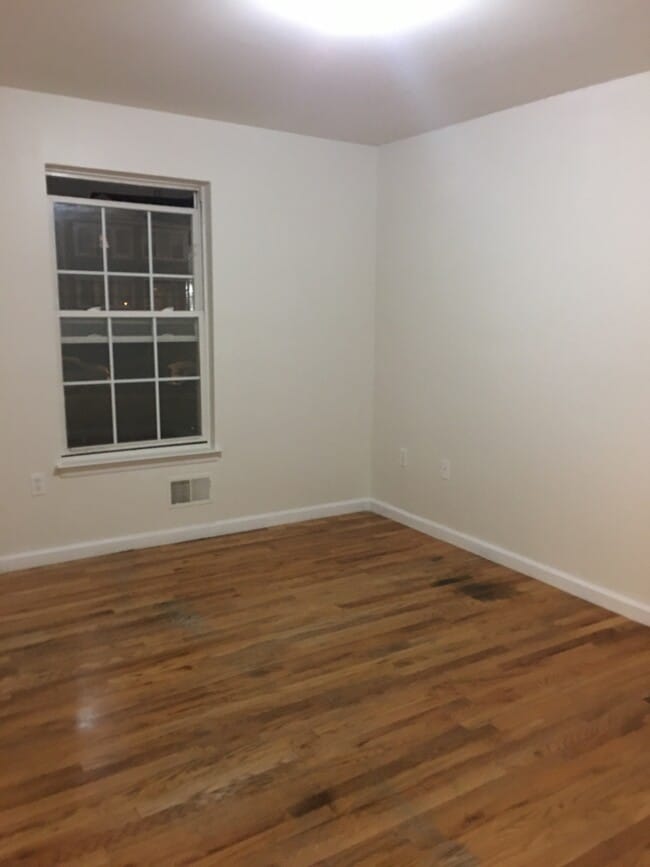 Building Photo - 22 Patten Pl