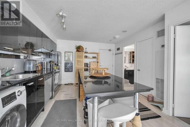 Photo du bâtiment - 19 Singer Ct