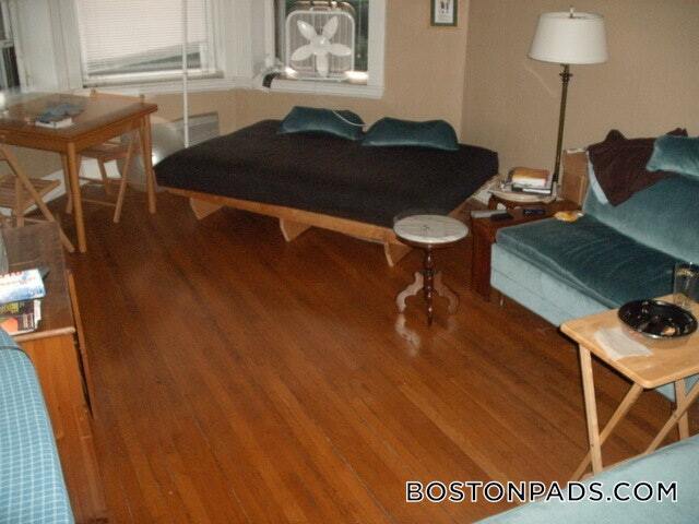 Building Photo - 84 Fenway