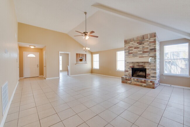 Building Photo - 16026 Barbarossa Dr