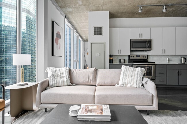 Foto del edificio - 215 W Lake St