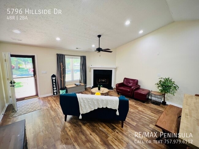 Building Photo - 5796 Hillside Dr