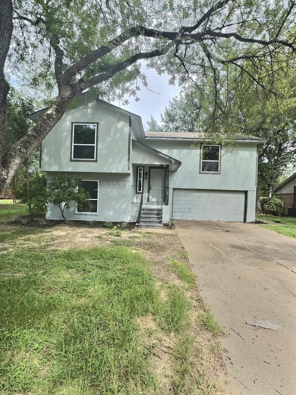 Building Photo - 16314 Timber Valley Dr