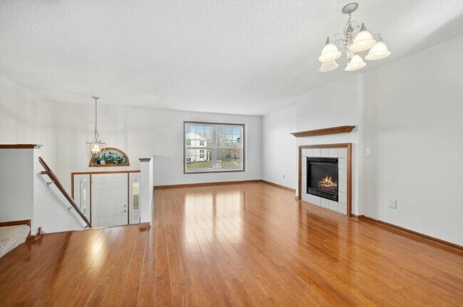 Foto del edificio - 15134 Fanning Dr N