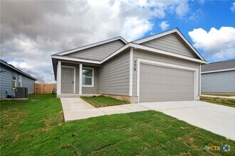 Building Photo - 776 Bullsnake Trl