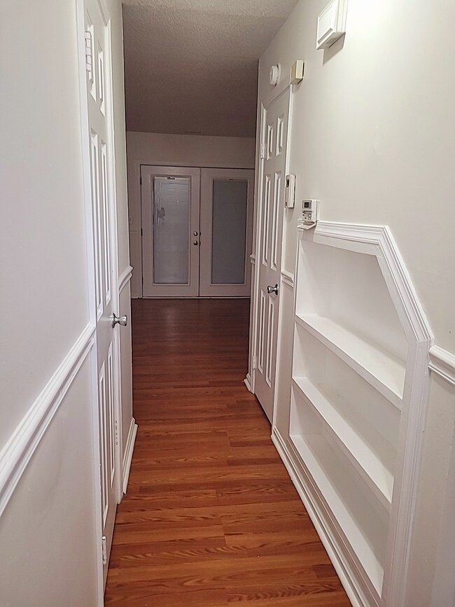 Building Photo - Spacious 3BR Townhome • $2,150 • Fenced Yard + Bonus Room • Prime Location