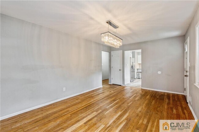 Building Photo - 173 Orange St