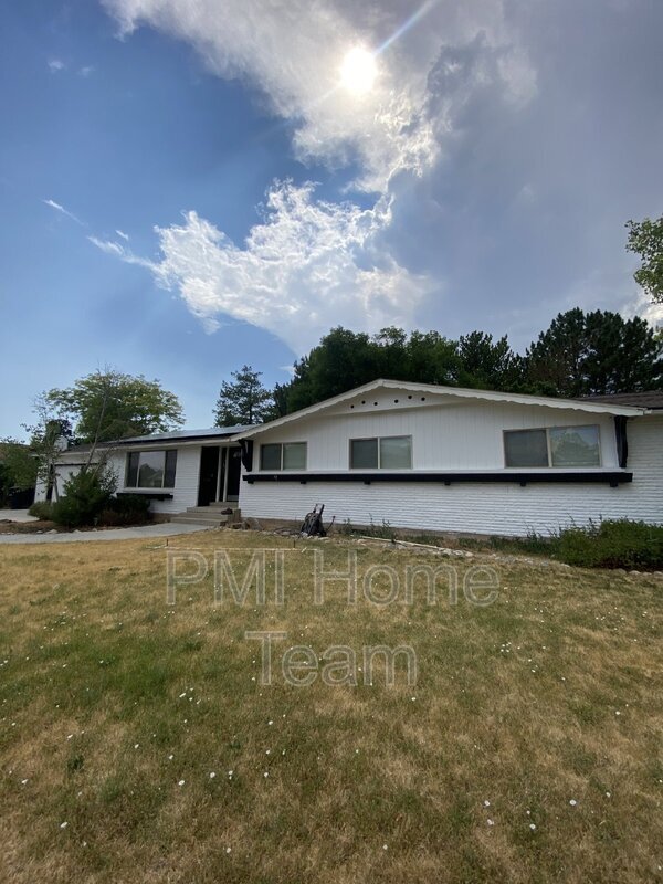 Foto del edificio - 785 N 200 E