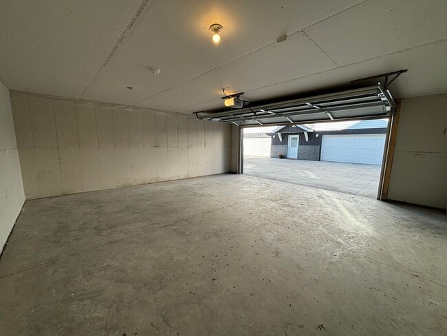 Building Photo - NEW CONSTRUCTION - 3 bdrm/2 bath townhomes