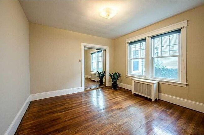 Building Photo - 99 Oak Hill Ave