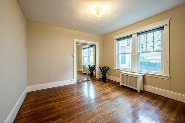 Foto del edificio - 99 Oak Hill Ave