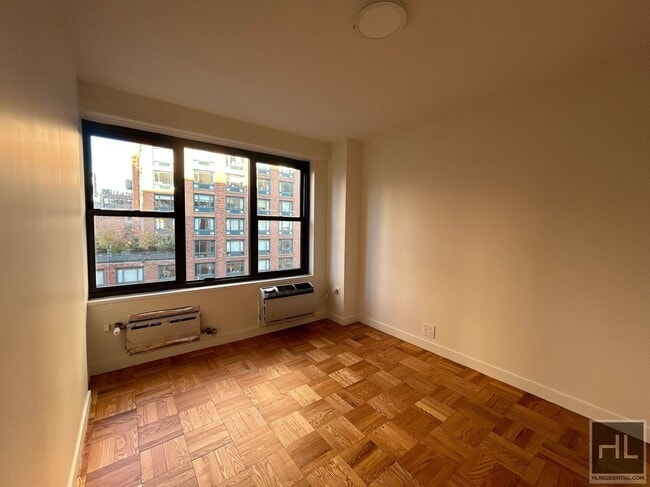 Foto del edificio - Fourth Avenue