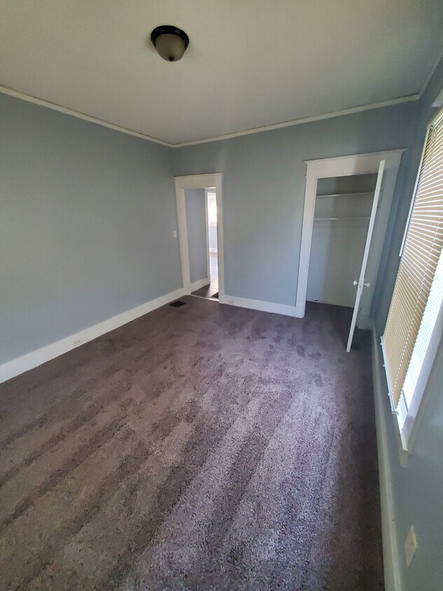 Foto del edificio - 613 N 39th St