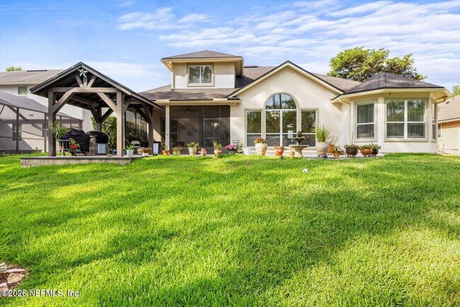 Foto del edificio - 552 Saddlestone Dr