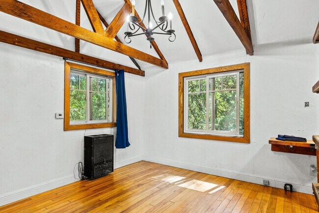 Foto del edificio - Cozy Cabin Retreat in Scotts Valley – Idea...