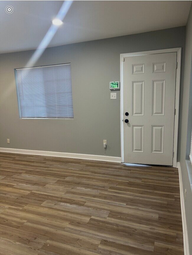 Building Photo - 4935 Kentucky St