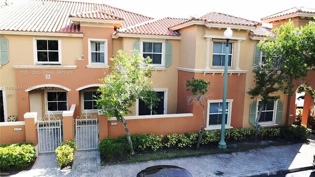 Foto del edificio - 2234 Coral Reef Ct