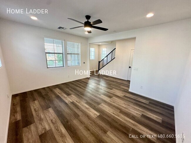 Foto del edificio - 1714 E Hampton Ln