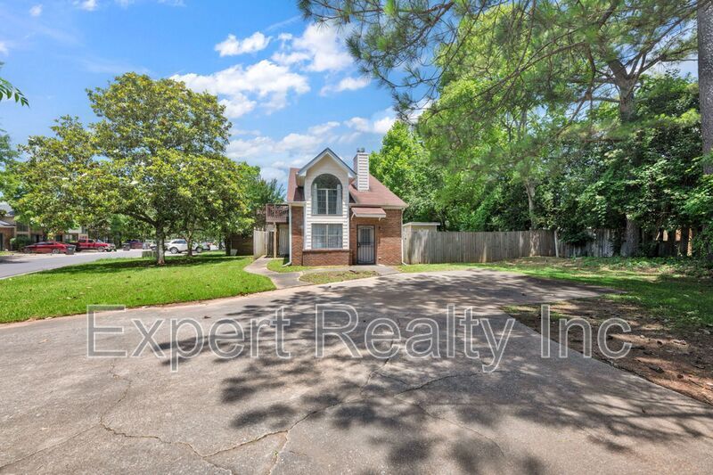 Foto principal - 1201 Magnolia Pl