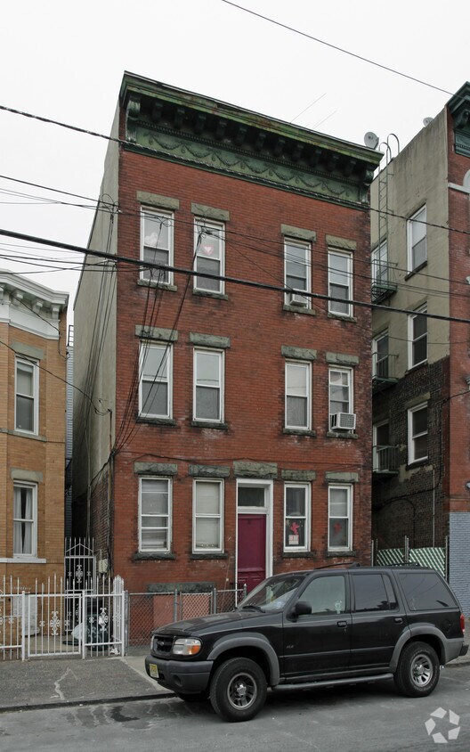 Primary Photo - 20 Grace St