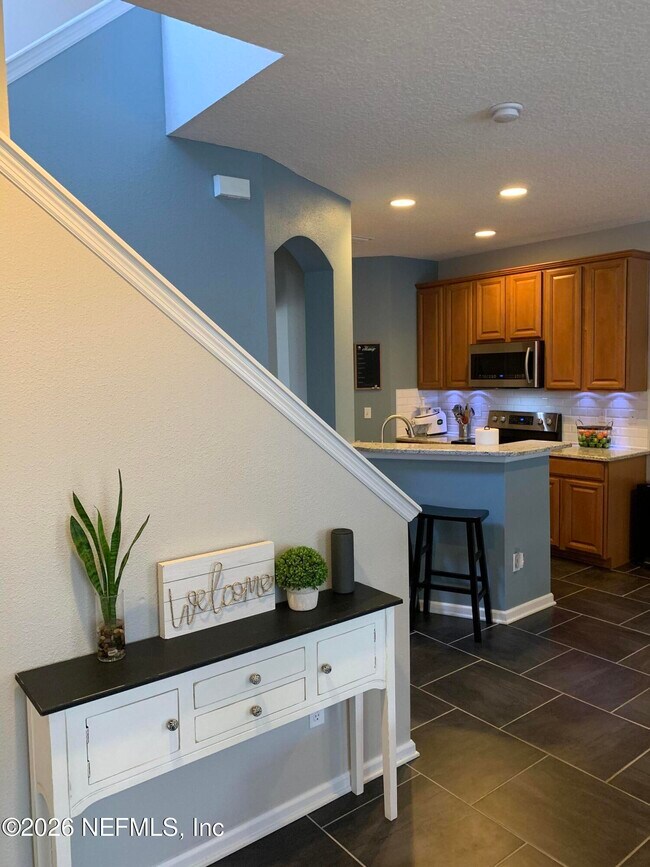 Building Photo - 3740 Creswick Cir