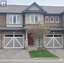 Building Photo - 90 Bloom Cres
