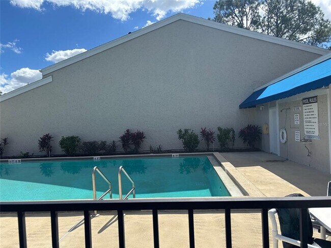 Foto del edificio - 5395 Vineland Rd