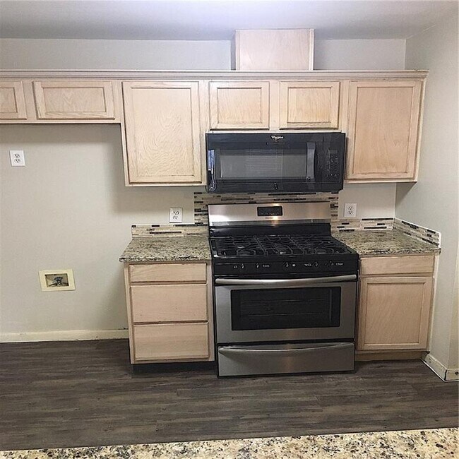 Foto del edificio - 5009 Edenbourgh Ln