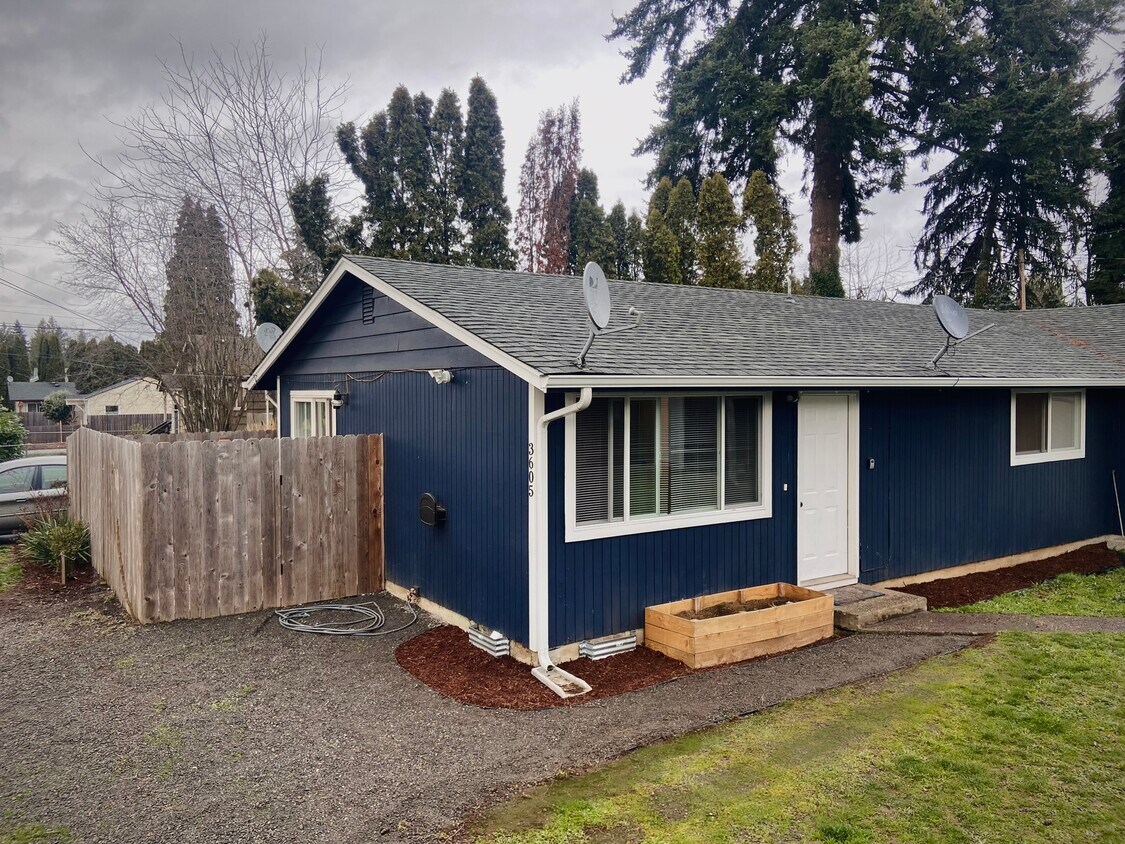 Primary Photo - 3605 N St