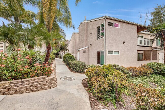 Foto del edificio - Cozy 1 Bed, 1 Bath Condo in Mira Mesa w/ Off-Street Parking!