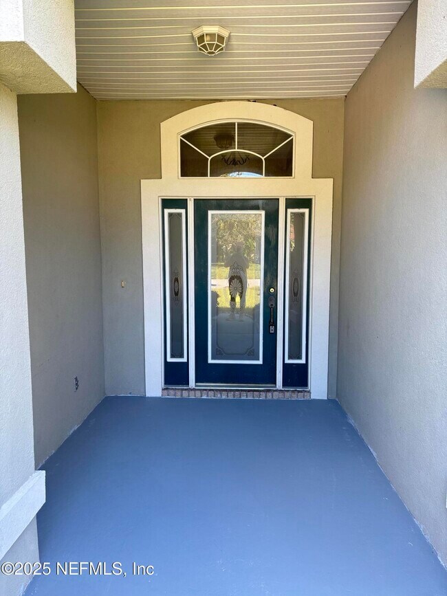 Building Photo - 8984 Bridgecreek Dr W