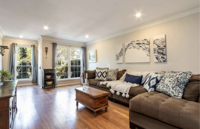 Foto del edificio - 406 Timberbrooke Dr