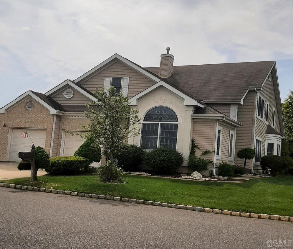 Primary Photo - 52 Westminster Dr