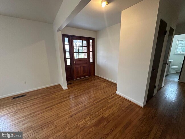 Foto del edificio - 14835 Rock Point Rd