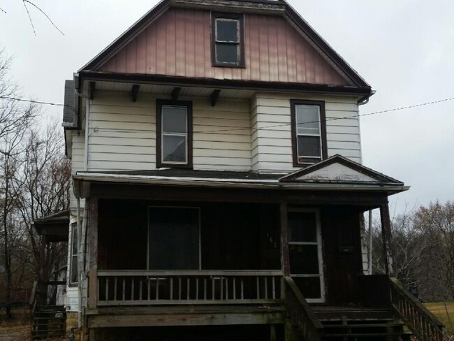 Building Photo - 162 S High St