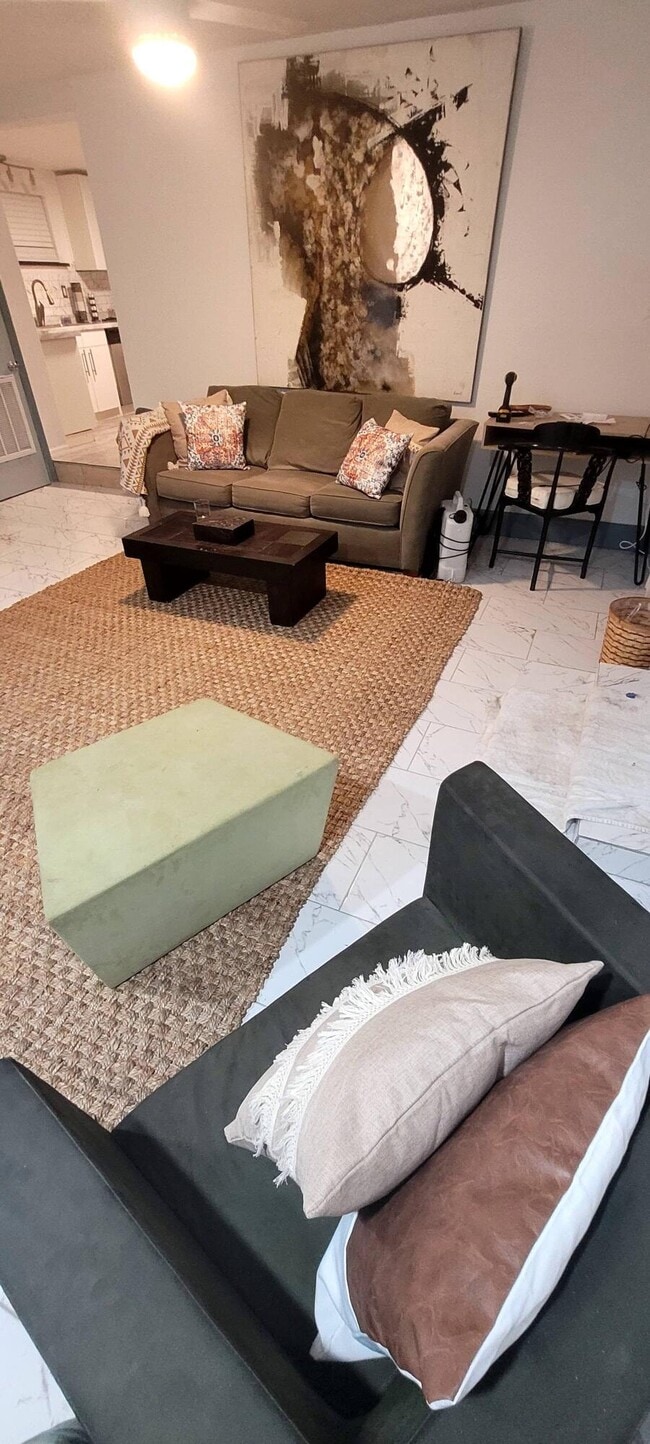 Foto del edificio - 104 NE 5th St