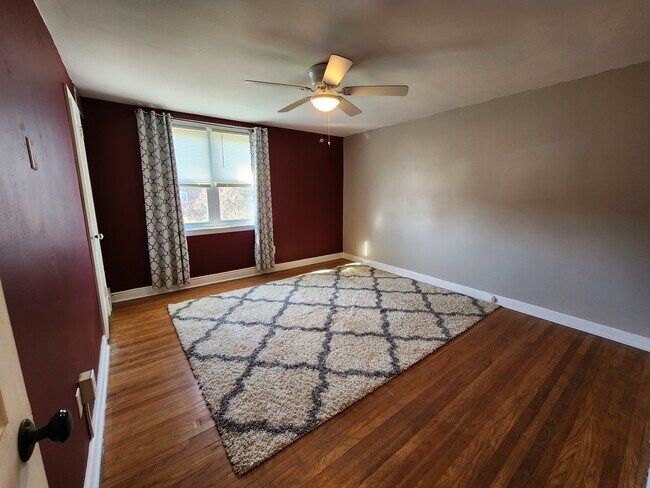 BR1 - 823 Crescent Dr