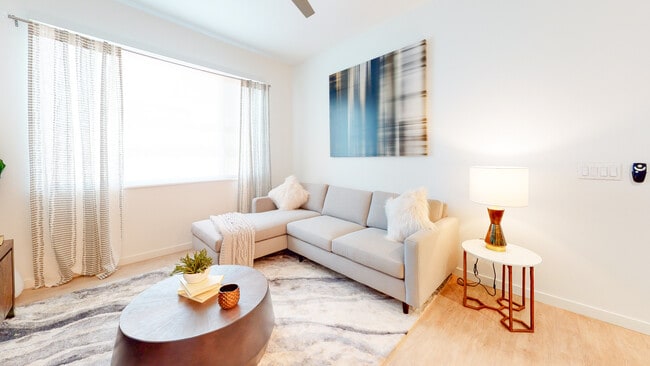 Building Photo - Urbana