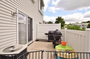 patio - 7043 139th Avenue Northwest