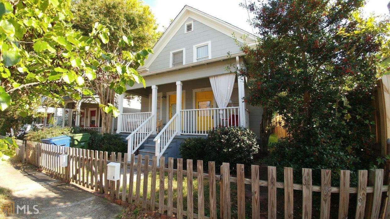 Primary Photo - 276 Iswald St SE