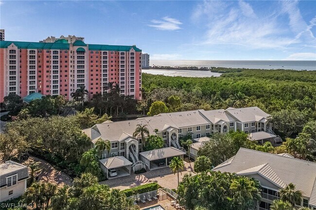 Building Photo - 5895 Chanteclair Dr