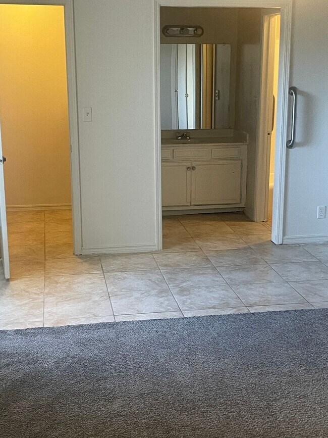 Foto del edificio - 5124 S Delaware Pl