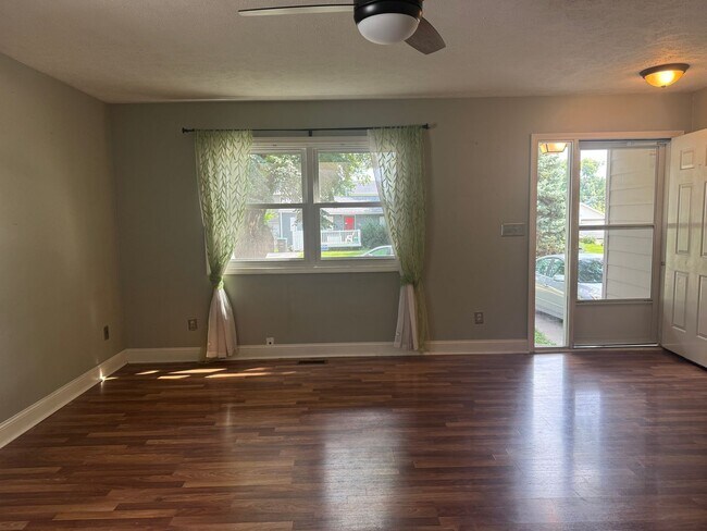 Foto del edificio - Charming Ranch Home For Rent Near Aksarben
