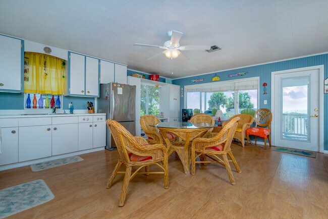 Building Photo - 9802 Little Gasparilla