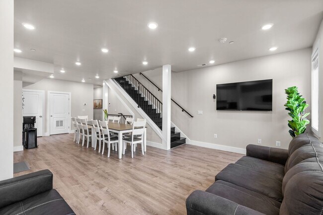 Foto del edificio - 713 16th St NE