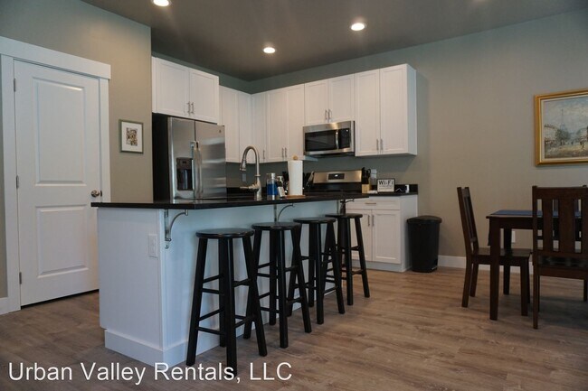 Foto del edificio - 3 br, 3.5 bath House - 719 E. Ryder Park Ln.