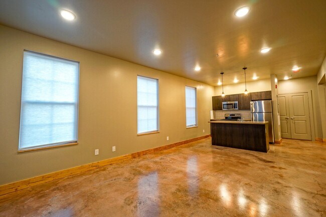 Foto del edificio - 608 N Dunn St