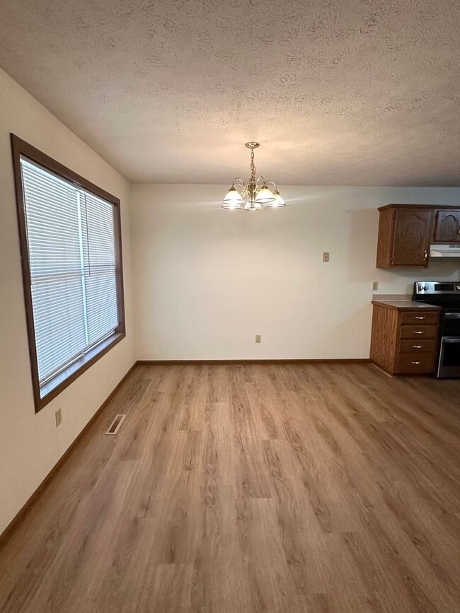 Building Photo - 3115 W Raynell St