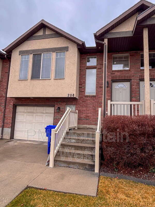 Foto del edificio - 208 Lyman Ln