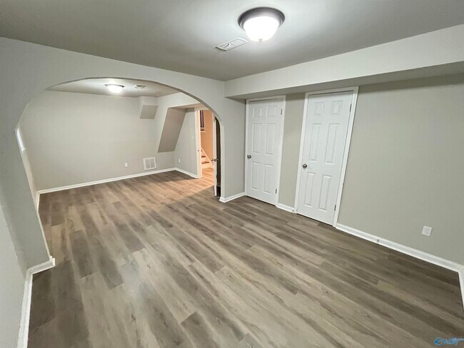 Foto del edificio - 4708 Dahlia Dr NW